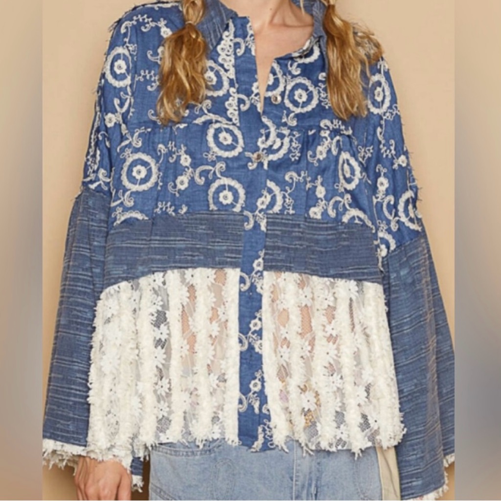 Nwot Pol Blue And White Lace Shacket Top